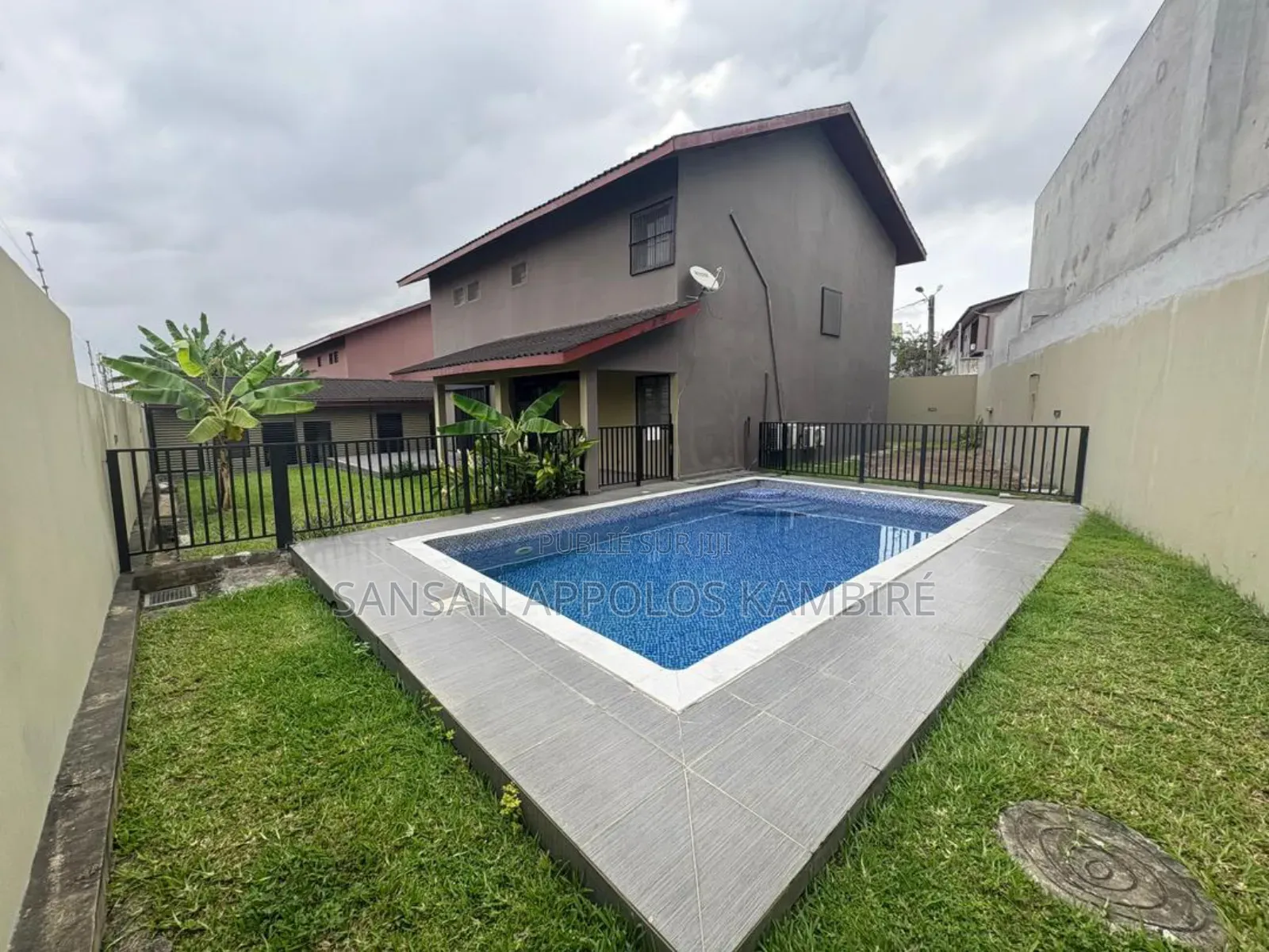 5chbre Duplex dans Une Belle Villa Avec, Cocody à Vendre