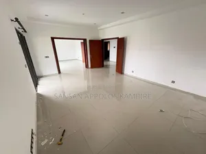 5chbre Duplex dans Une Belle Villa Avec, Cocody à Vendre