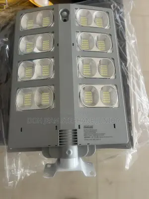 Lampadaires Solaires 2000 Et 3000 W