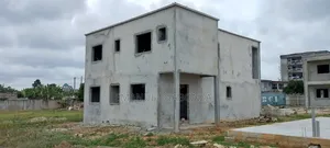 5chbre Duplex dans Gabonza, Yopougon à Vendre