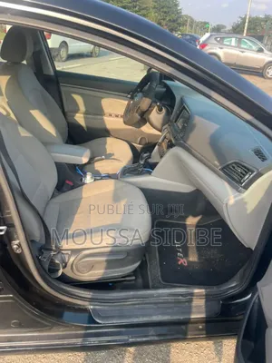 Hyundai Elantra 2017 Black