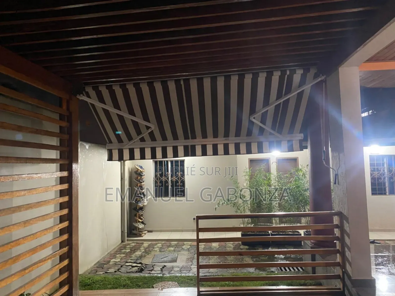 5chbre Duplex dans Gabonza, Yopougon à Vendre