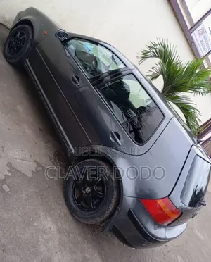 Volkswagen Golf 2004 Gris