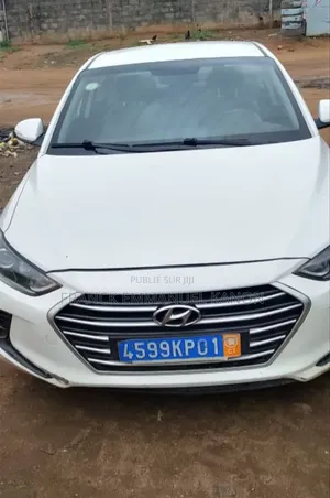 Photo - Hyundai Elantra Limited Sedan FWD (2.0L 4cyl 6A) 2017 Blanc