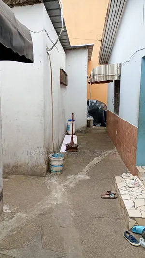 5chbre Maison de ville/terrasse dans Cocody à Vendre