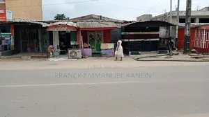 5chbre Maison de ville/terrasse dans Cocody à Vendre