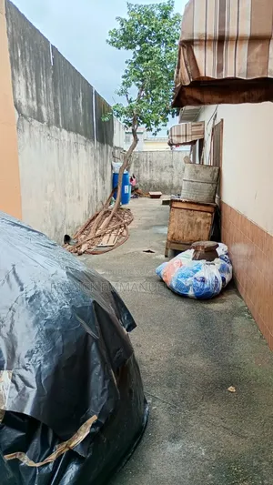 5chbre Maison de ville/terrasse dans Cocody à Vendre