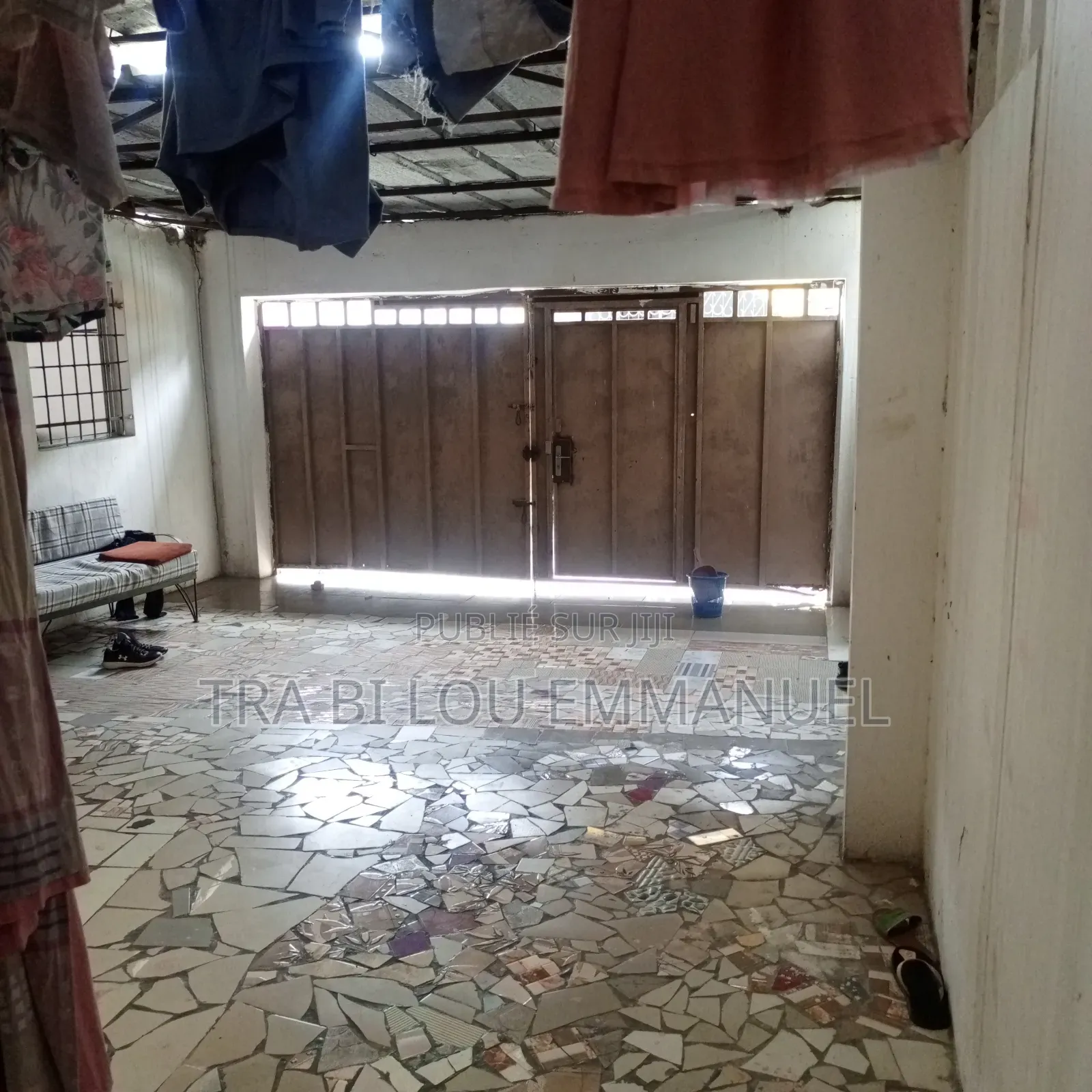 4chbre Duplex dans Tra Bi Clément, Cocody à Vendre