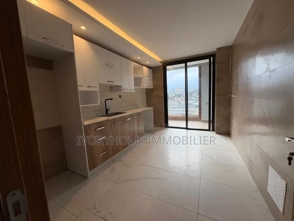 4chbre Appartement partagé dans Cocody à Louer