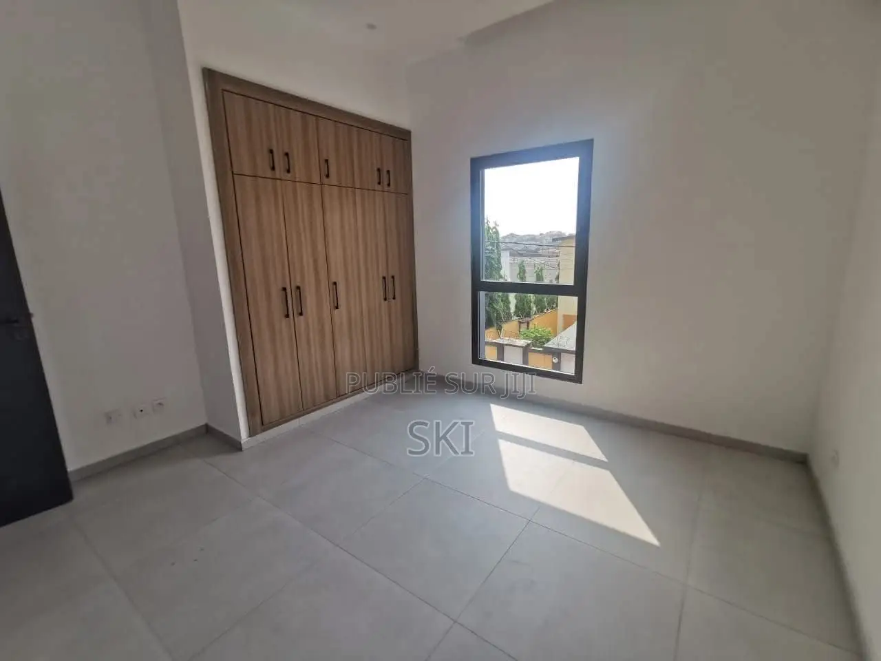 6chbre Villa dans Cocody à Louer