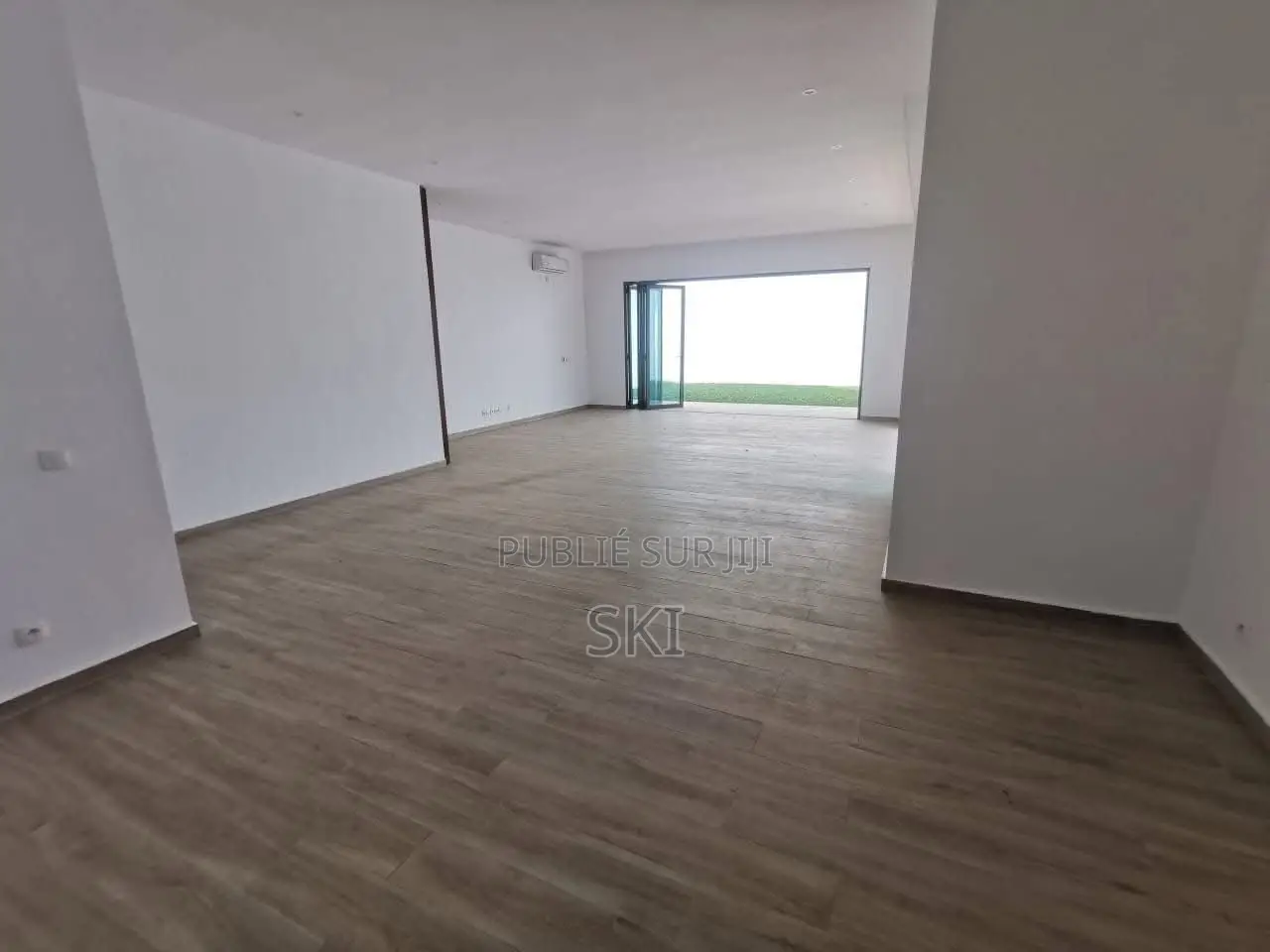 6chbre Villa dans Cocody à Louer