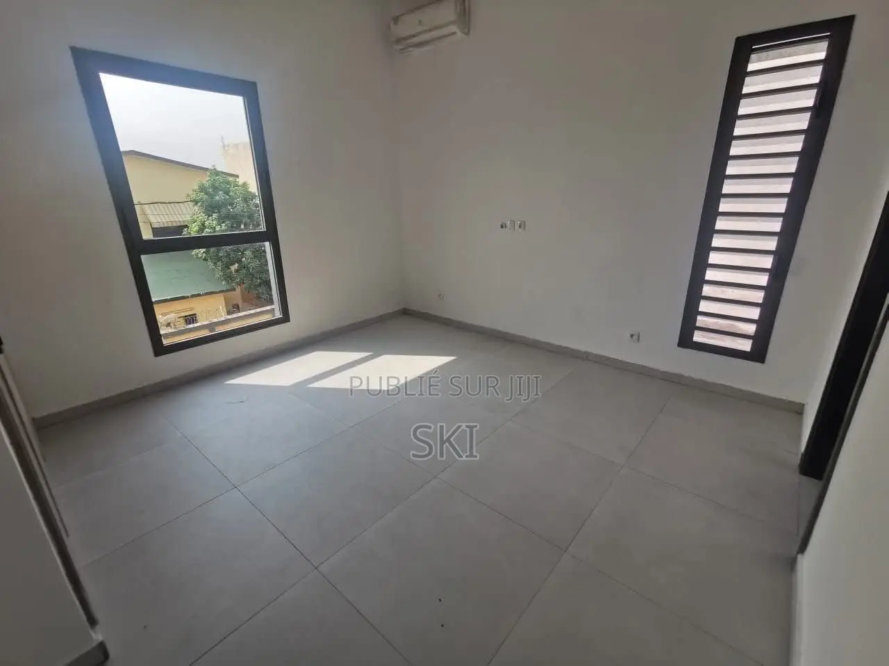 6chbre Villa dans Cocody à Louer