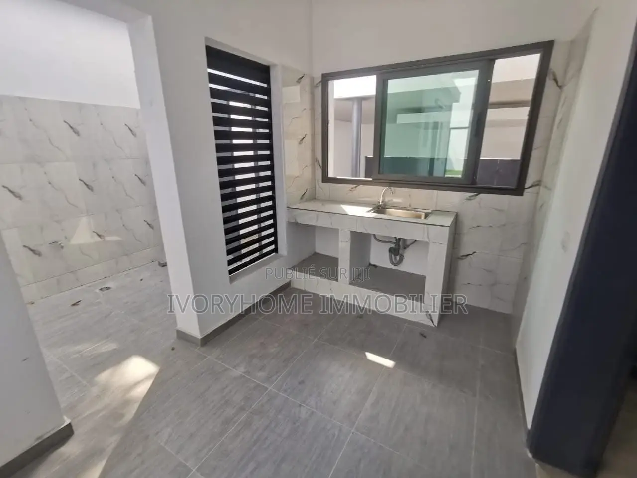 6chbre Villa dans Cocody à Louer