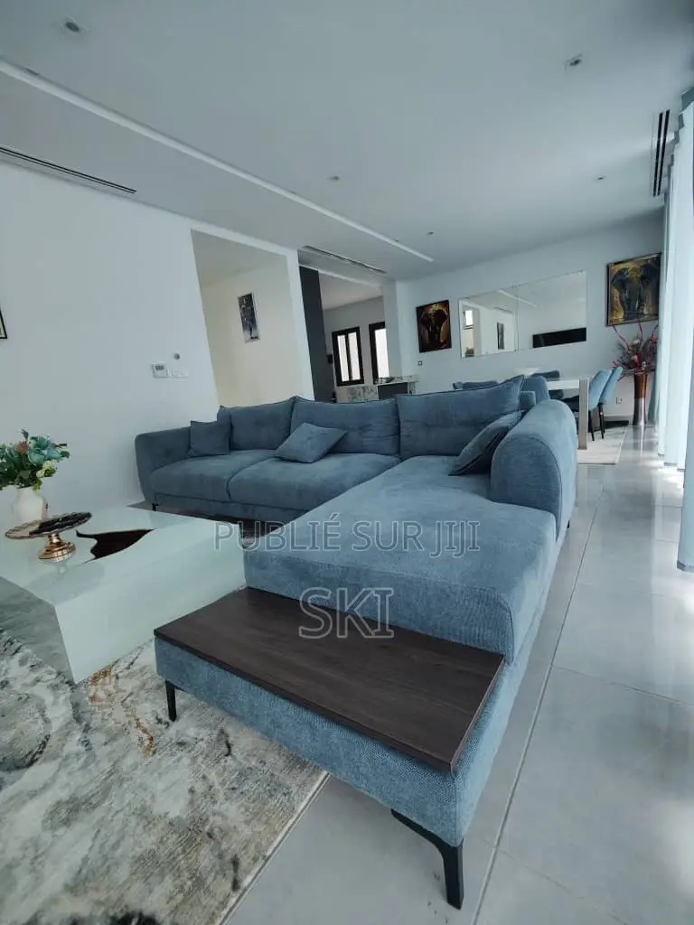 Furnished 5chbre Duplex dans Cocody à Louer