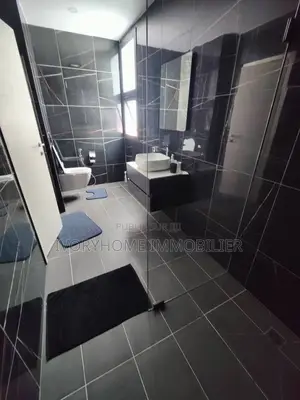 Furnished 5chbre Duplex dans Cocody à Louer