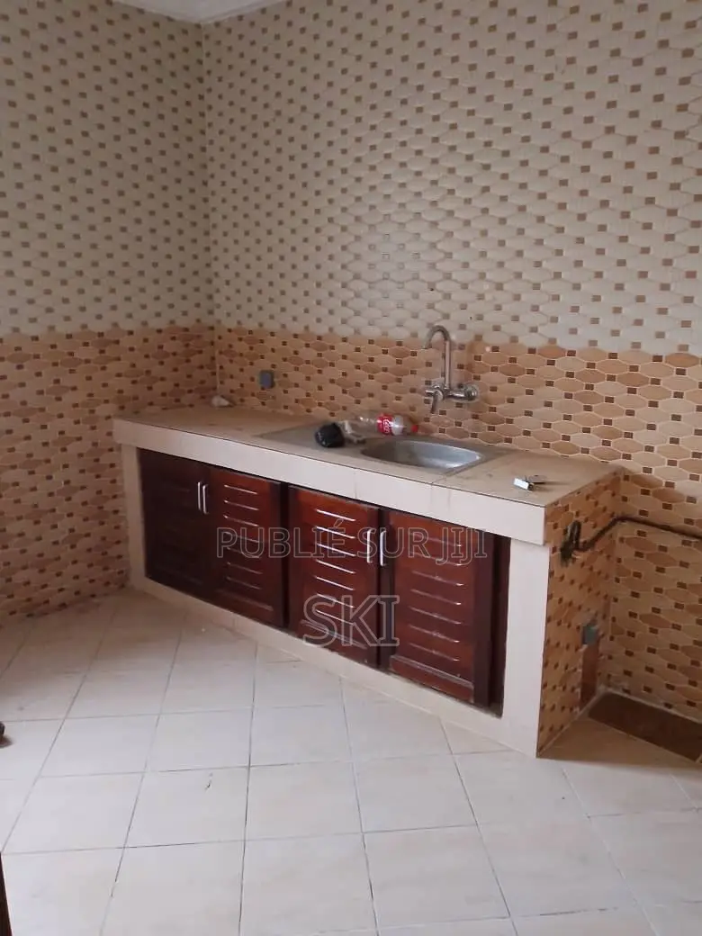 3chbre Appartement dans Cocody à Louer