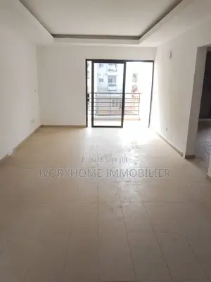 3chbre Appartement dans Cocody à Louer