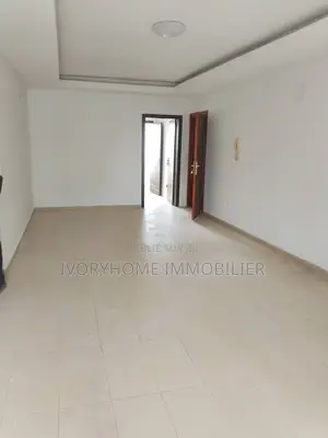 3chbre Appartement dans Cocody à Louer