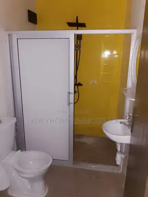 3chbre Appartement dans Cocody à Louer