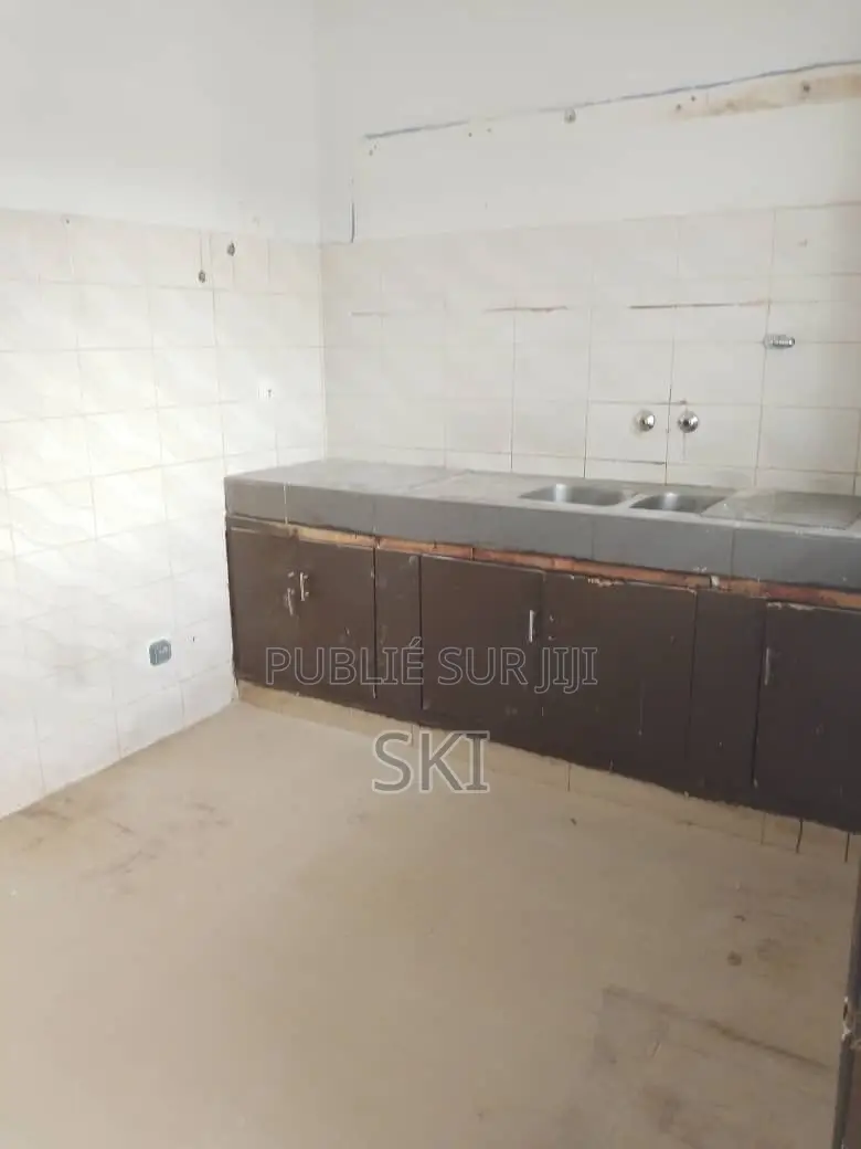 3chbre Appartement dans Cocody à Louer