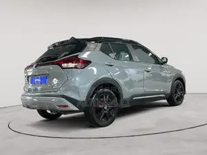 Nissan Kicks 2021 Blue