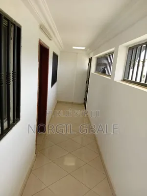 3chbre Villa dans Avec Norco, Cocody à Vendre