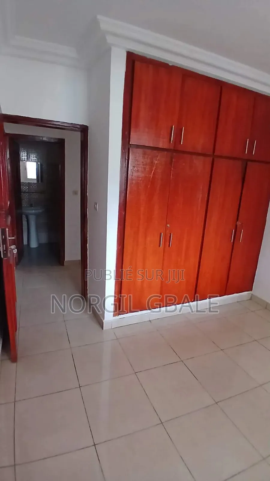 3chbre Villa dans Avec Norco, Cocody à Vendre