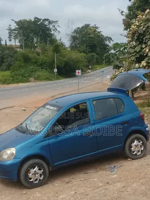 Photo - Toyota Yaris 2004 Blue