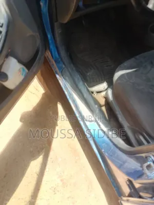 Toyota Yaris 2004 Blue