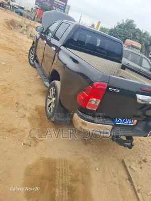 Toyota Hilux 2018 Black