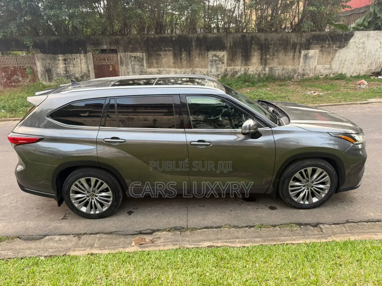 Toyota Highlander Platinum 2022 Gris