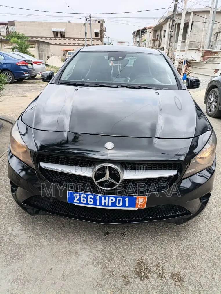 Mercedes-Benz GLA 250 2015 Black