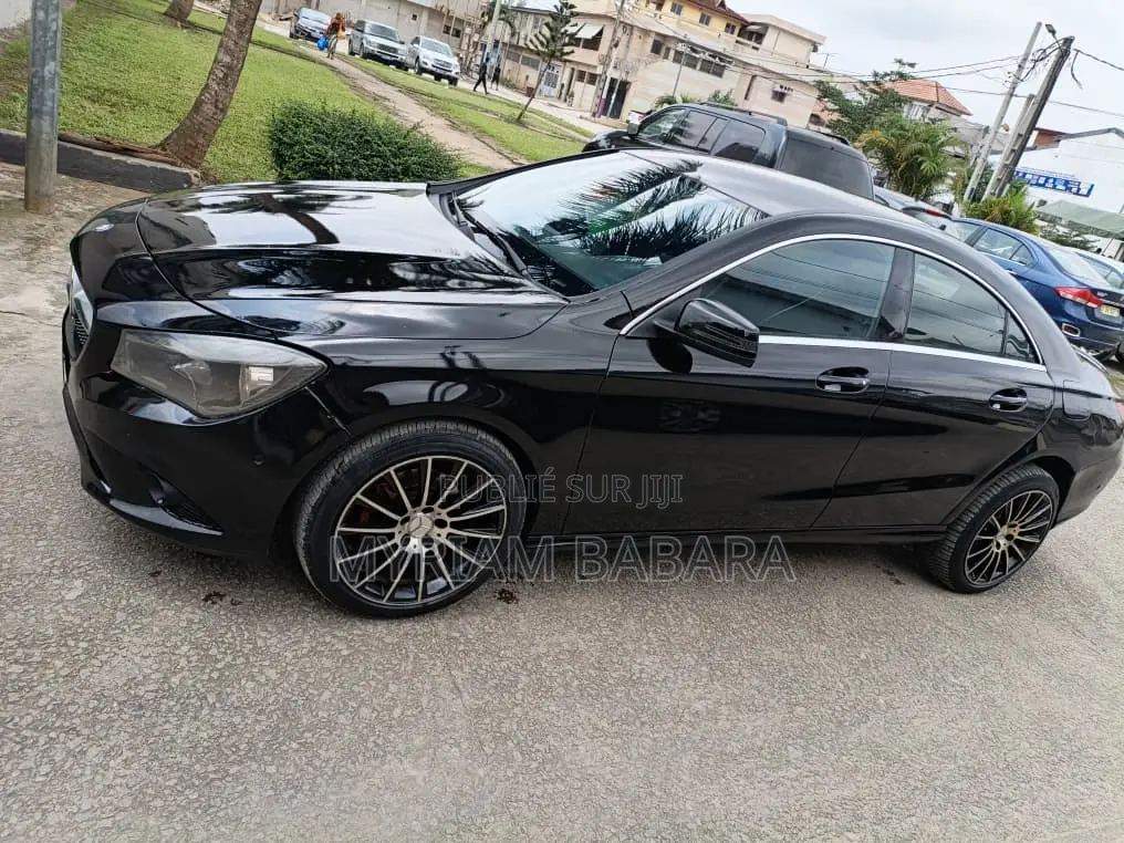 Mercedes-Benz GLA 250 2015 Black
