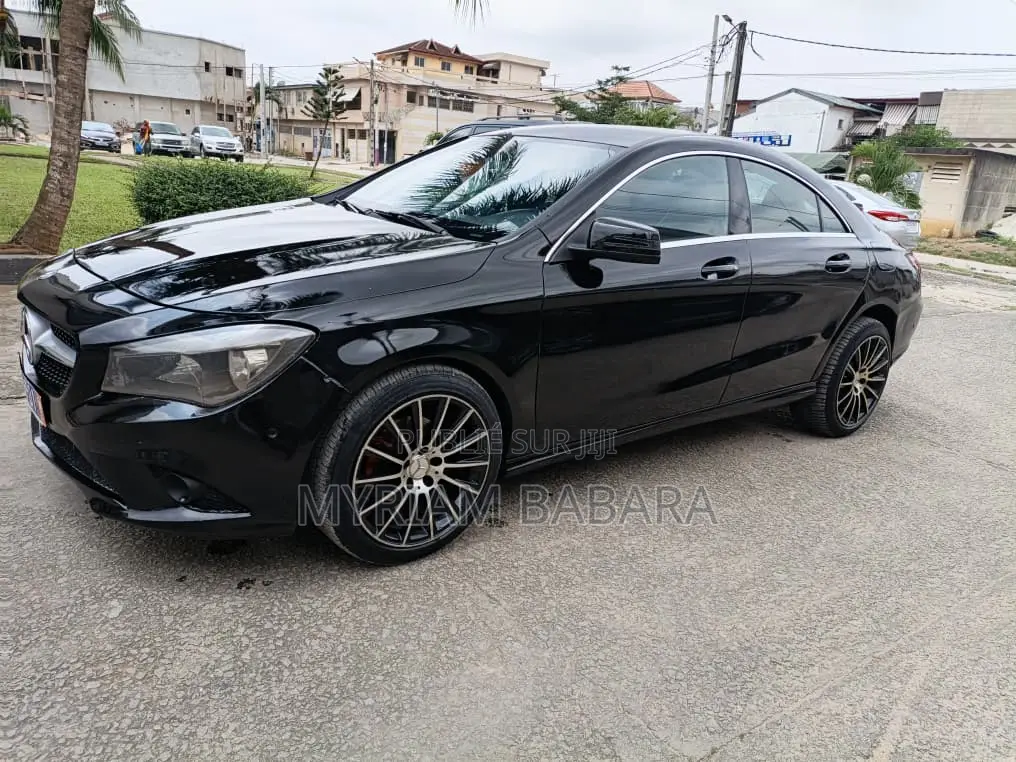 Mercedes-Benz GLA 250 2015 Black