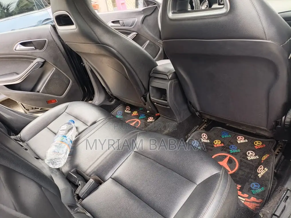 Mercedes-Benz GLA 250 2015 Black