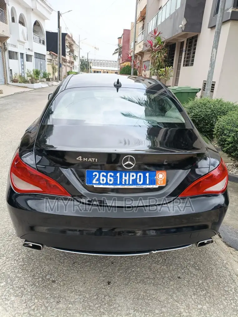 Mercedes-Benz GLA 250 2015 Black