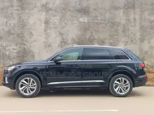 Photo - New Audi Q7 Premium 2023 Black