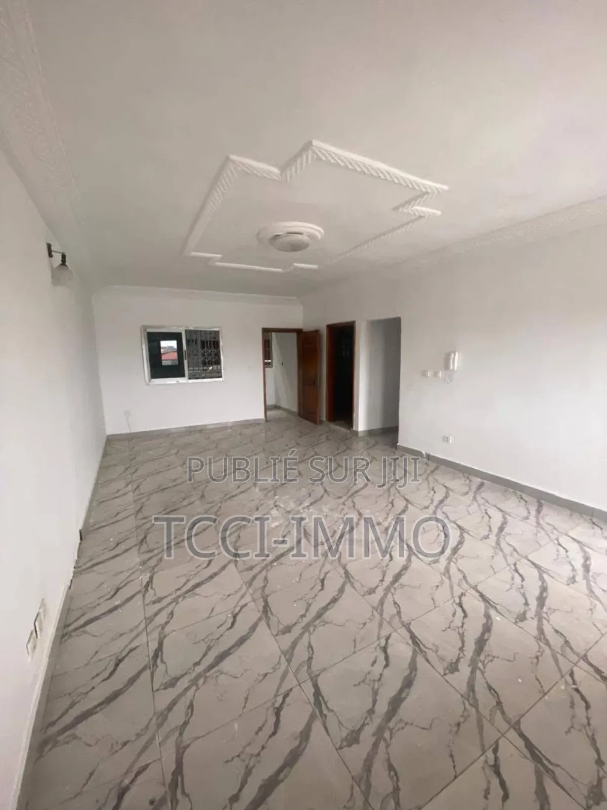 2chbre Appartement dans Tcci Sarl, Cocody à Louer