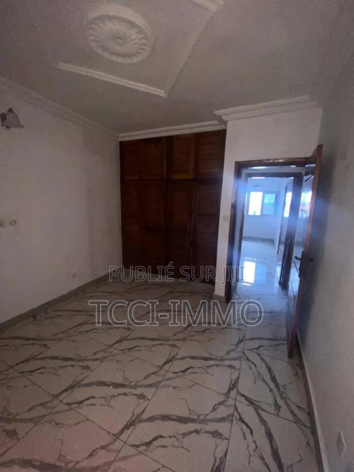 2chbre Appartement dans Tcci Sarl, Cocody à Louer