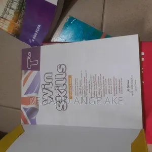 Photo - Livre D’Anglais Tle