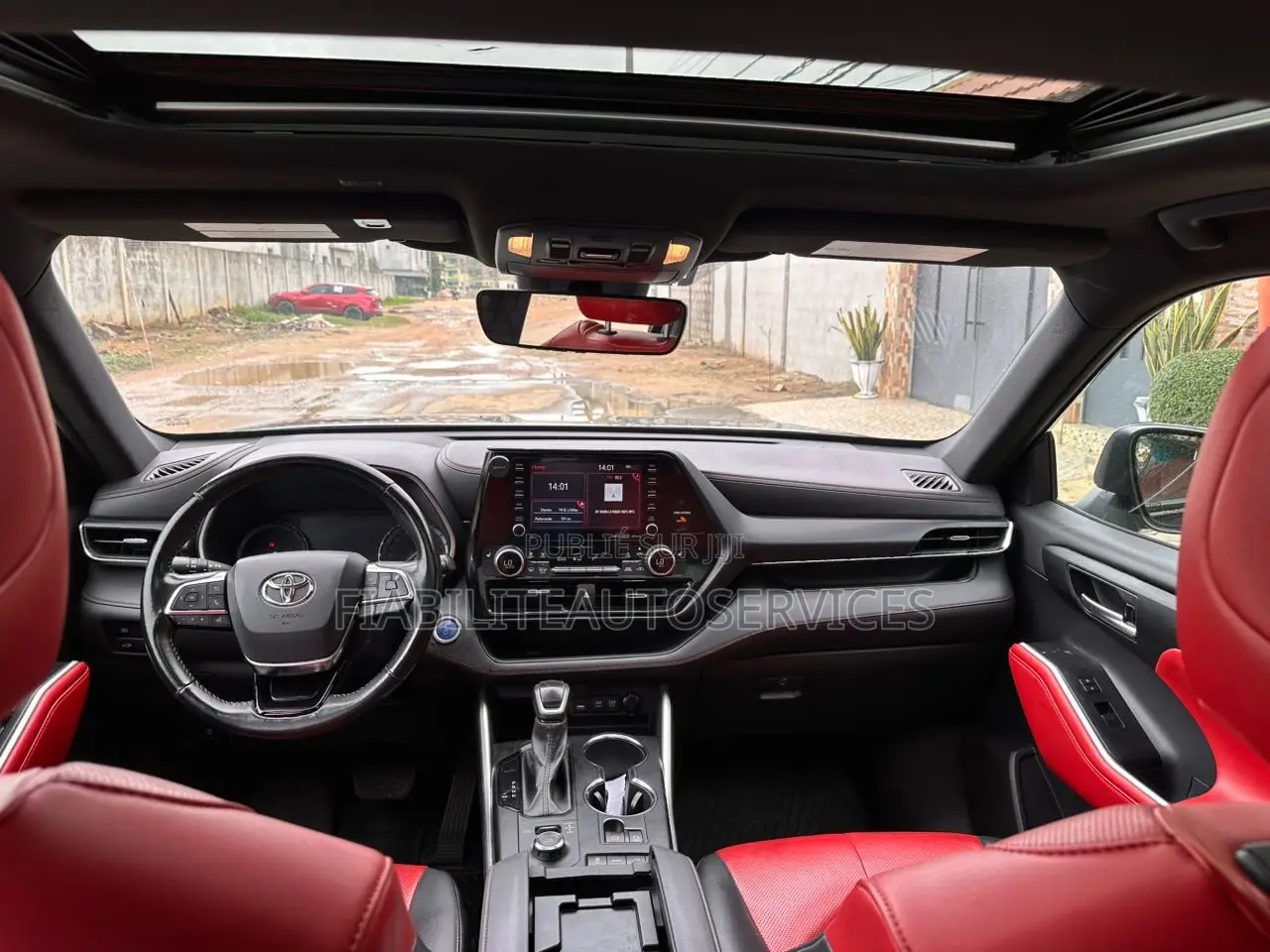 Toyota Highlander XSE 2022 Noir Mat