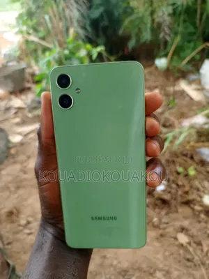 Photo - Samsung Galaxy A05 64 GB Vert