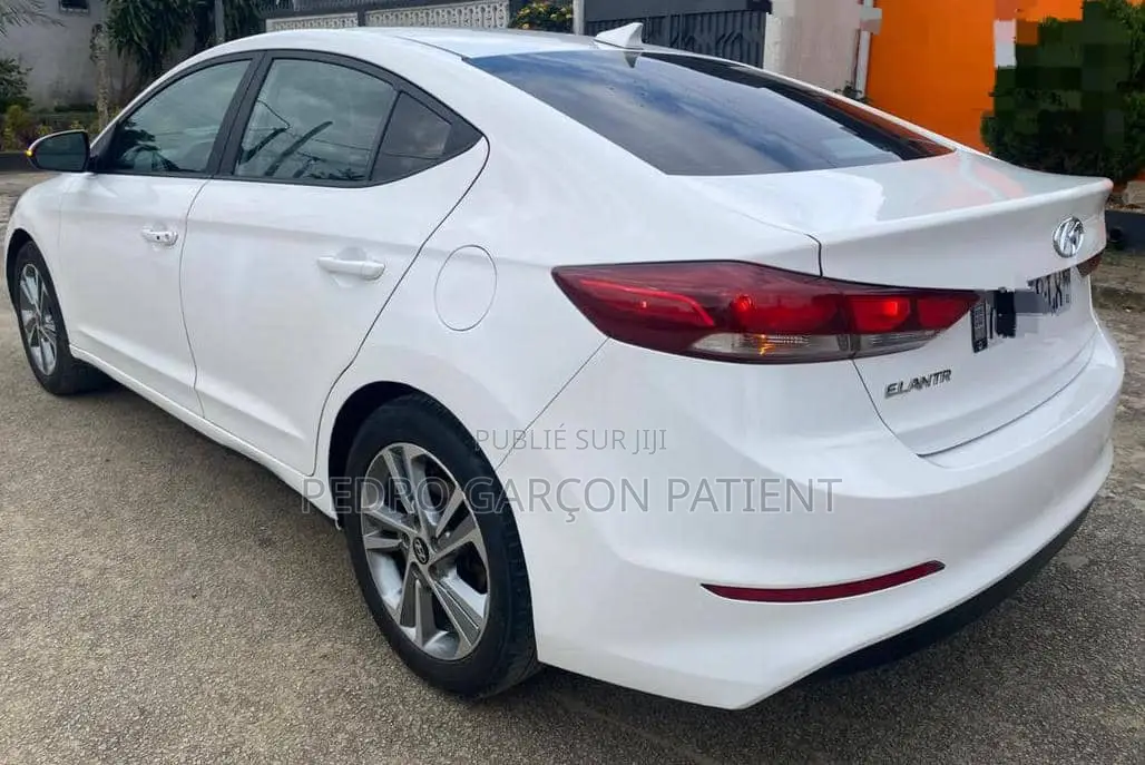Hyundai Elantra 2017 Blanc