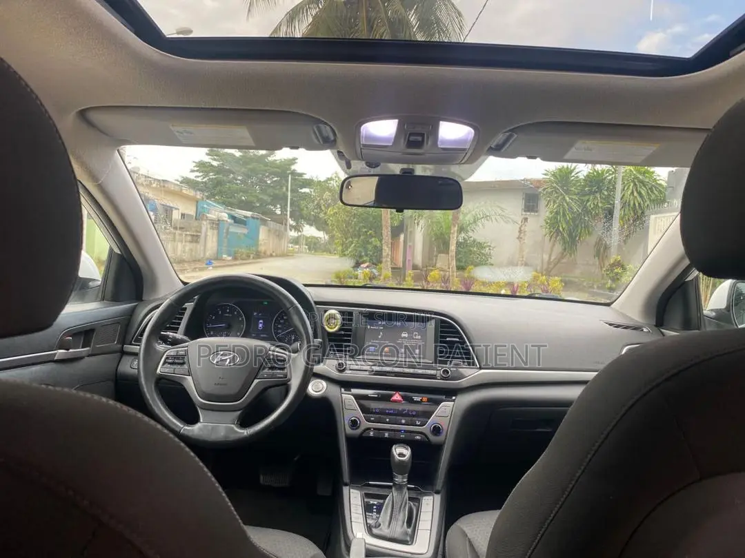 Hyundai Elantra 2017 Blanc