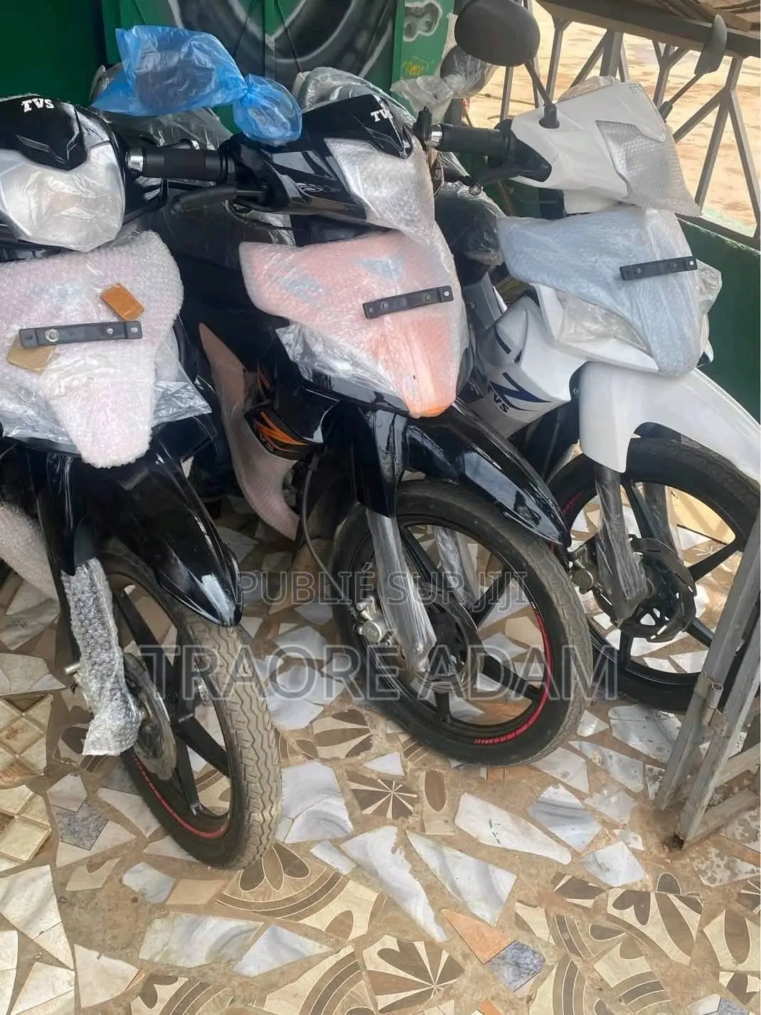 New TVS HLX 125 2022