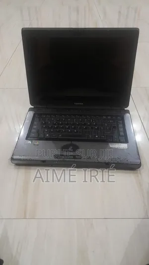 Toshiba Satellite S40 3GB Intel Celeron HDD+SSD 16 GB