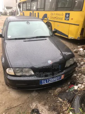 Photo - BMW 320i Sedan RWD 1999 Gris