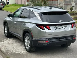 Hyundai Tucson Limited 2023 Gris