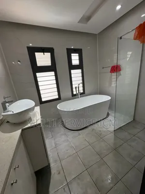 5chbre Duplex dans Ismaël Coulibaly, Cocody à Vendre