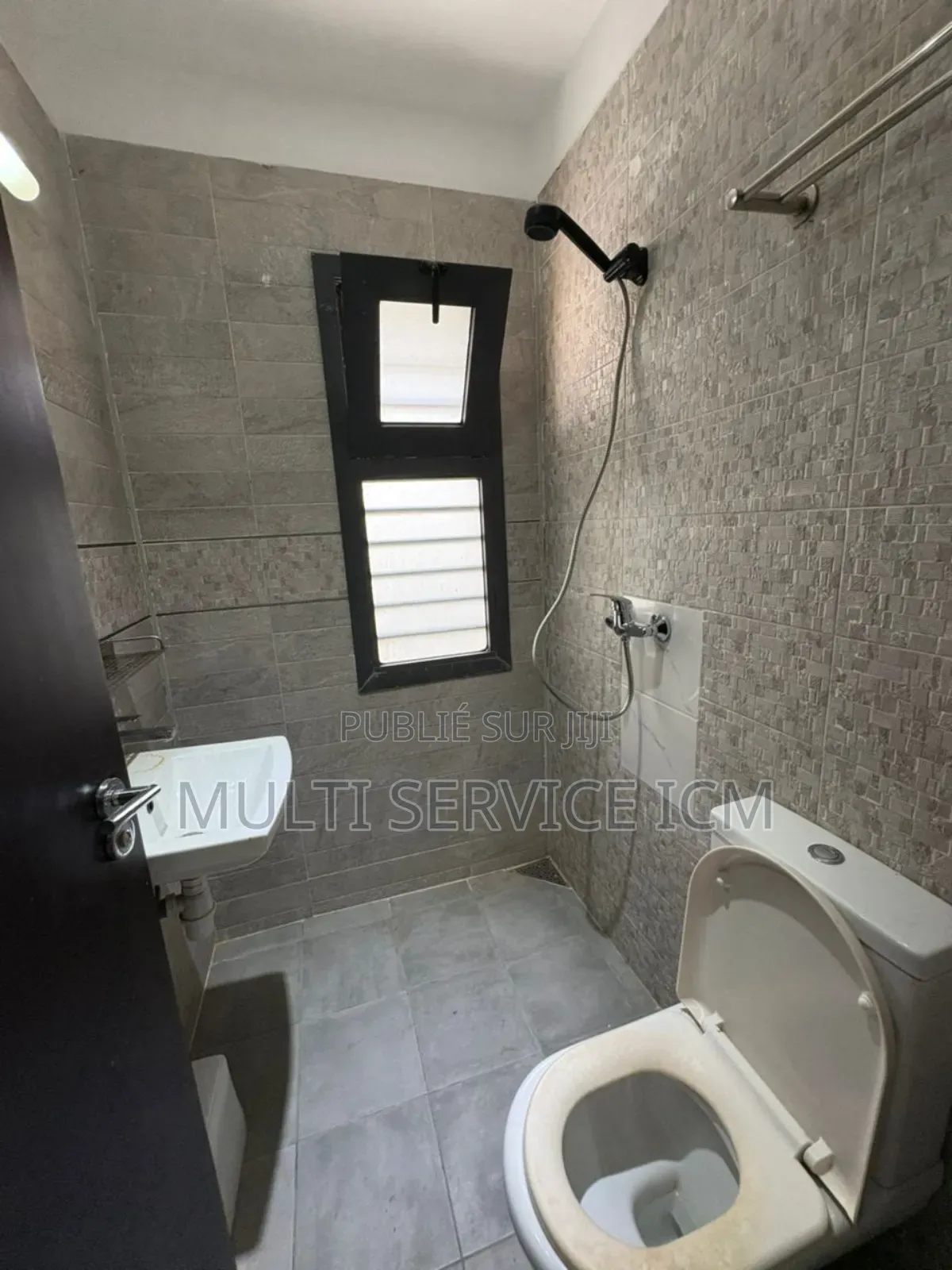 5chbre Duplex dans Ismaël Coulibaly, Cocody à Vendre